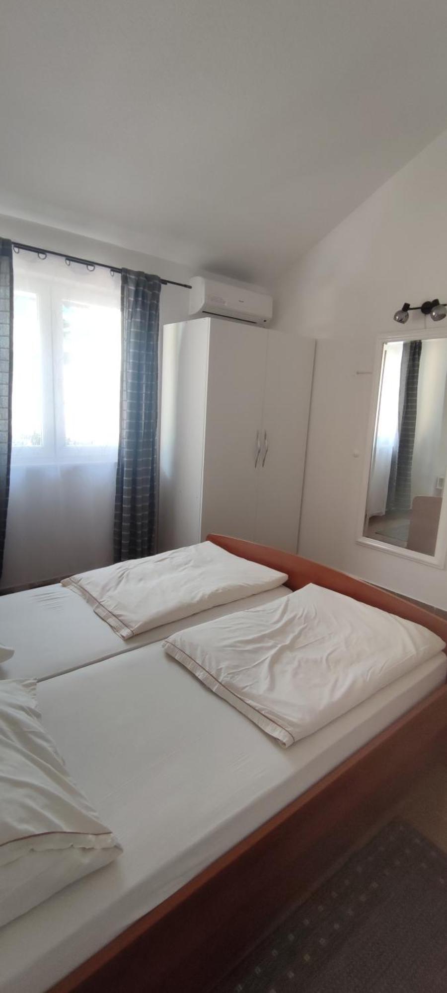 Apartments Vila Adrijana & Fitness Studio Wolf Bv Baska Voda Exterior photo